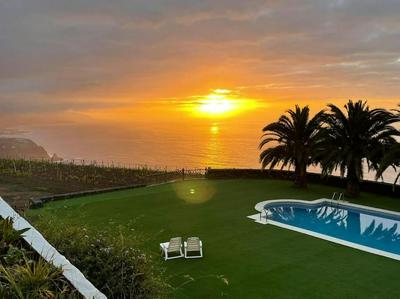 Villa en el campo con piscina privada a 2 mins y sunsets!
