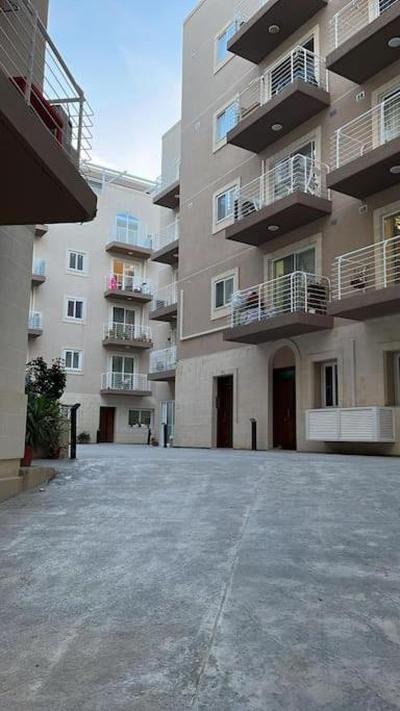 Eureka Mansions elegant & spacious apartment