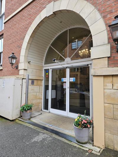 The Queens Hotel & Victoria Cloisters Apartments