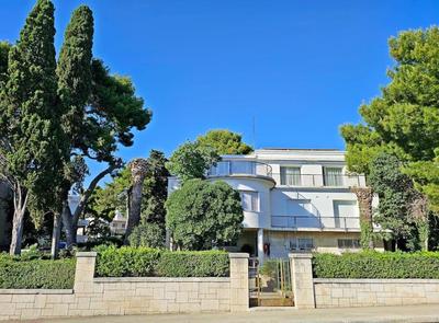 Luxury House Noble- Best Location In Town