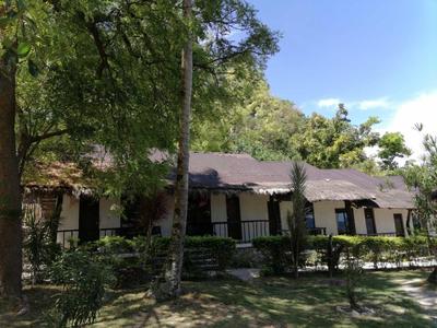 Cebu Club Fort Med Resort