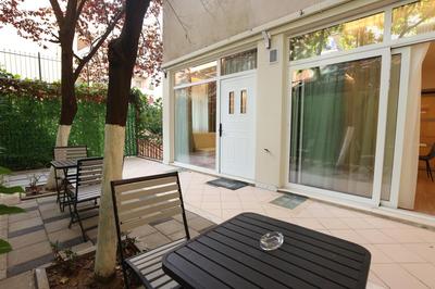 Jon's Garden Apartments