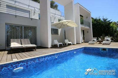 Villa Lucere with private pool near Sitges