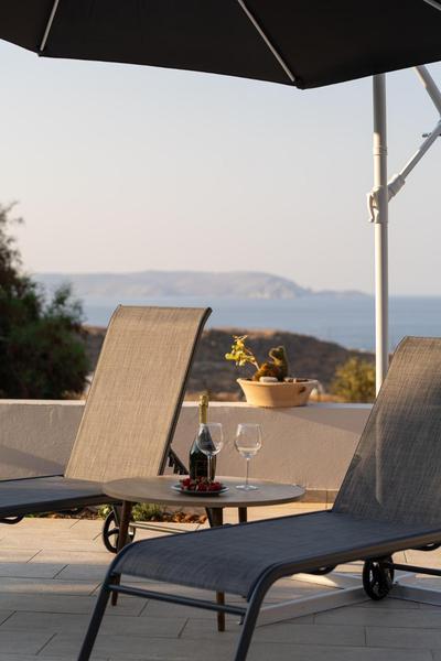 Villa Alice on the rocks