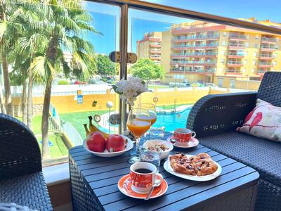 Estudio con Terraza y Piscina a Pocos Pasos de la Playa y Castillo