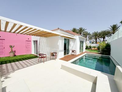 Refurbished Tropical House with a caribbean private pool