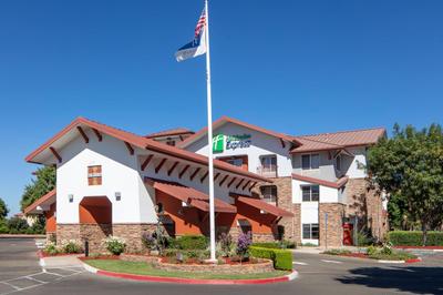 Holiday Inn Express Turlock by IHG