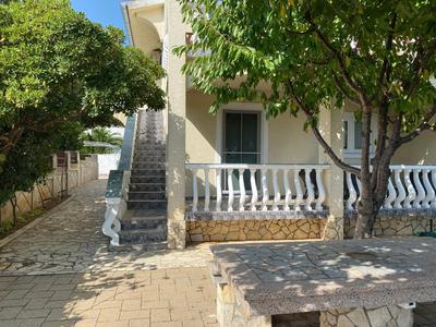 Casa Mare Rtina Gartenwohnung