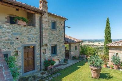 Wohnung in Cortona mit Terrasse, Garten und Grill