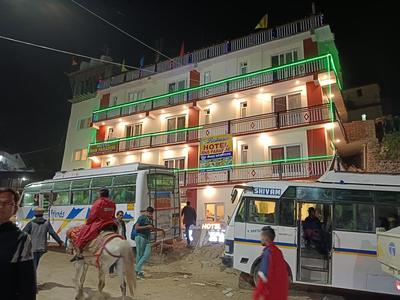 Hotel RNB PARADISE JANKICHATTI YAMUNOTRI