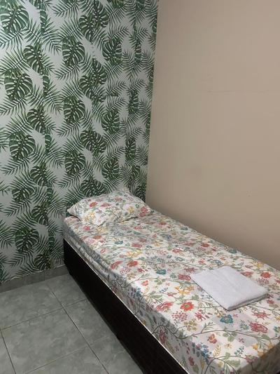 KitNet com cozinha e ar