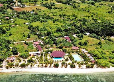 Gold View Beachfront Resort