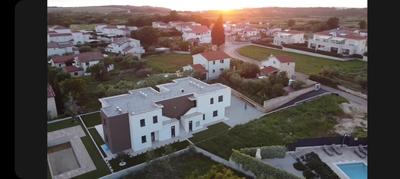 Luxus-Gartenapartment mit Whirlpool & Pool nahe Poreč - Oaza Maslina