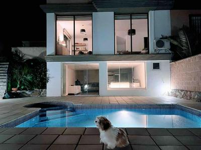 Preciosa casa con piscina