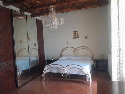 madama house
