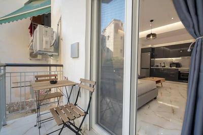 Amerikis Square cozy studio for 3 persons