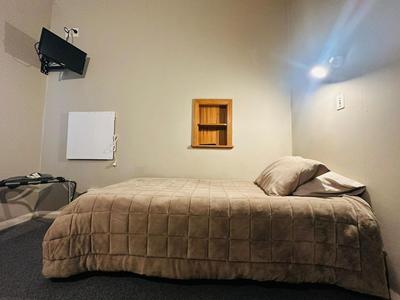 Merrylees Budget Hotel