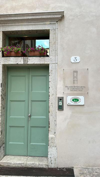Palazzo di Giulietta - Juliet's Palace Verona