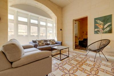 Exclusive Valletta Apart with Historic Charm by Buena Vista