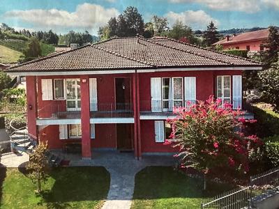 Casa Finestre Bianche