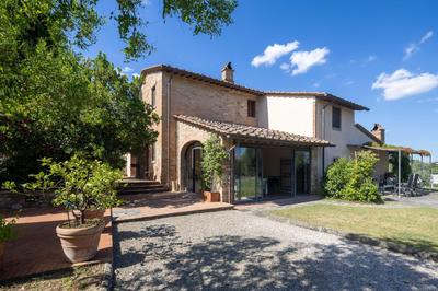 Villa Lola by VacaVilla