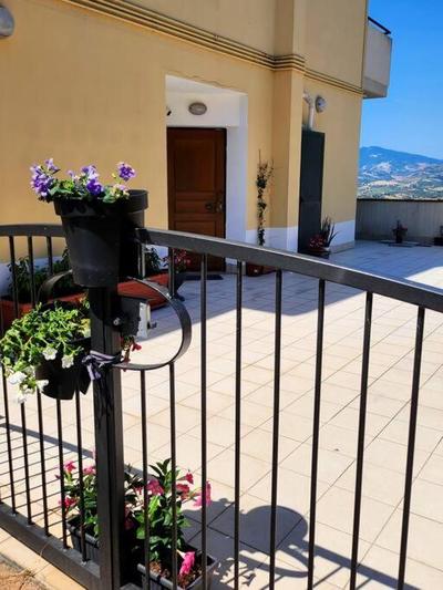 Appartamentino con Vista sui Sibillini e Borgo
