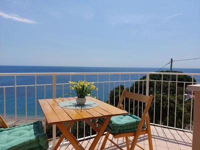 Una finestra sul mare Home2-Affitti Brevi Liguria