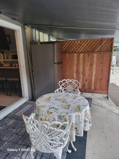 Cozy Master Bedroom with Outdoor Cookspace & Patio