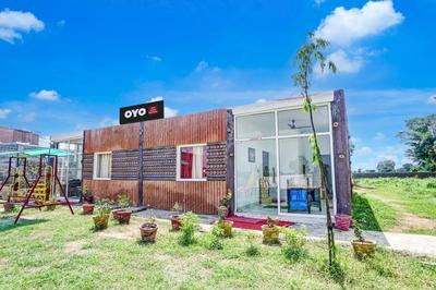 Hotel O Krishna Manu Palace