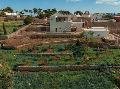 Casa Kombonada - Luxury Villa to rent in Kythira