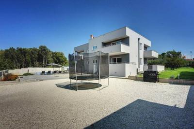 Villa Grande T&D for 14 people near Pula with sauna, fitness & heated pool