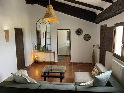 2bedroom-Pool-LoungeBar-MountainView-Wifi