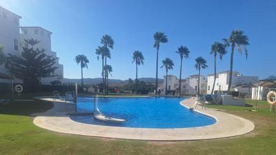 Casa Feliz - Stunning 2 bed Penthouse in Manilva with pool, sea and mountain views, close to the beach and facilities