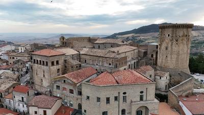Comfort, parcheggio e vista su Tricarico in Basilicata, Io Sono Qui