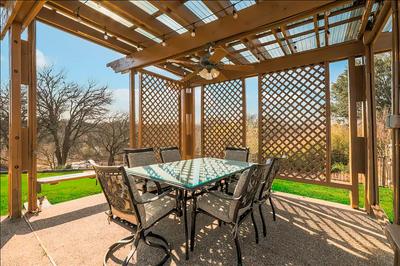 Elite 4BR 2BA Holiday Home with Hot Tub, Pool, and BBQ