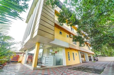 FabHotel Reem Residency - Nr Cochin International Airport