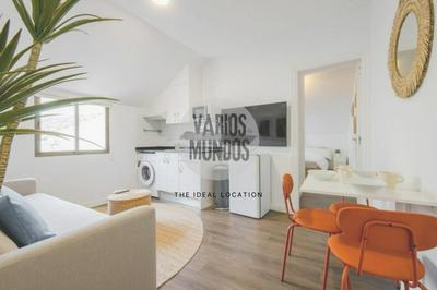 Altura en Madrid para 3, Carretas 25