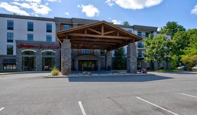 Hampton Inn & Suites Lake George