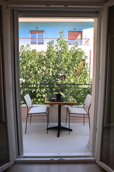 Iliana's apartment
