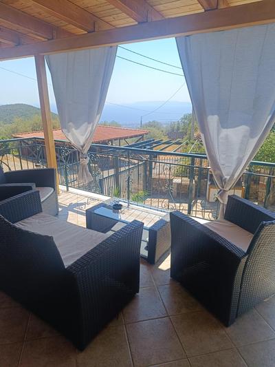 Villa Hanakia Contemporary villa above Kalamata