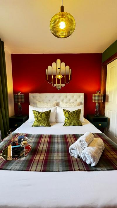 Scotland Live Cosy Guest Room in Tobermory