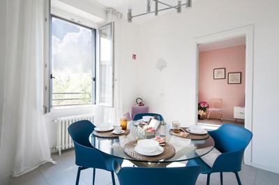 Santa Maria Square View - Family accomodation