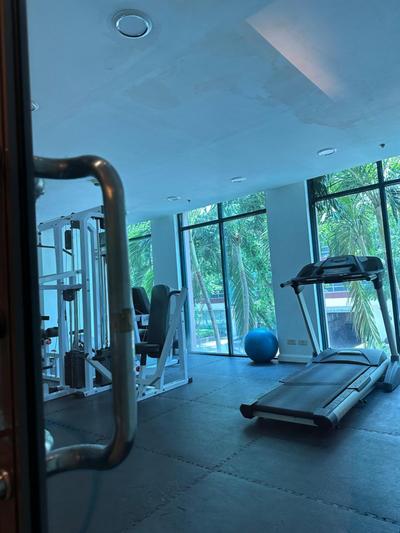 Studio One Condominium, Alabang - Bluu - Fiber Wi-Fi, Netflix-ready