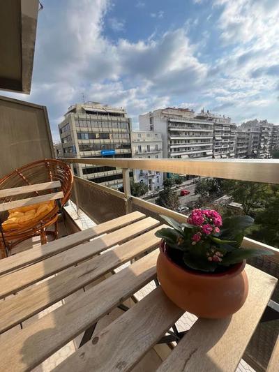 Maria's Sunny Apartment