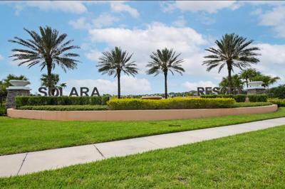 7BD No Carpet Home with Pool Spa BBQ and Game Room