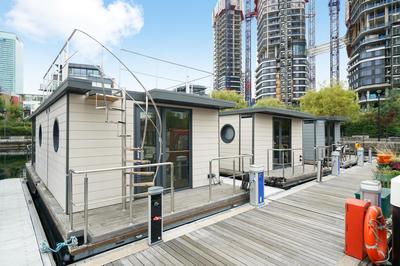 Unique Water Lodge in London - Roof Terrace