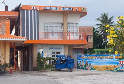 RedDoorz at JL Lodging House and Cafe Irosin