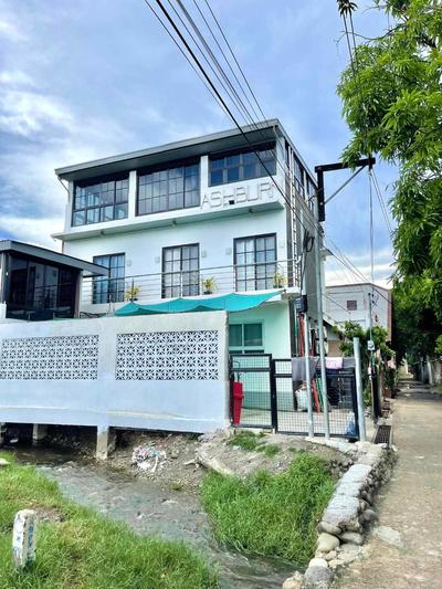 ASHBURN'S TRANSIENT Bauang LA UNION- SELF CHECK-IN, MOTORCYCLE PARKING ONLY