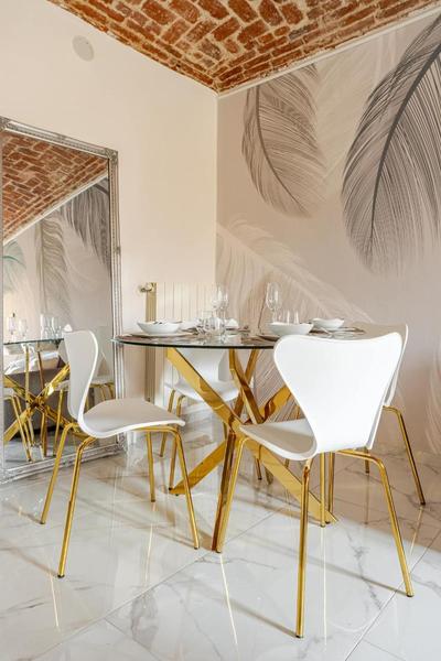 Fanstastic 2BDRM Biella Center!