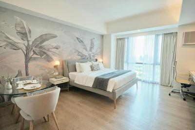 BGC Suite with Golf Course View